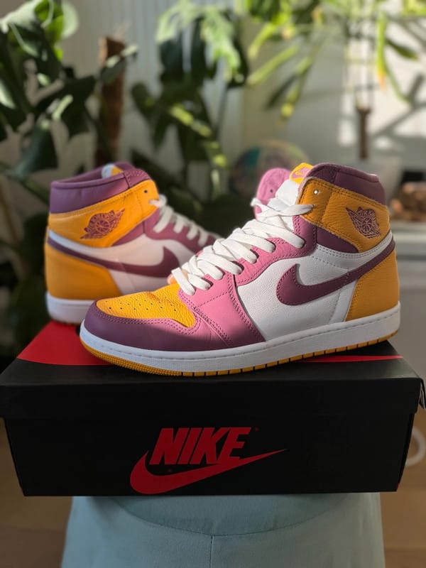 Customer photo review of Air Jordan 1 Retro High OG Brotherhood