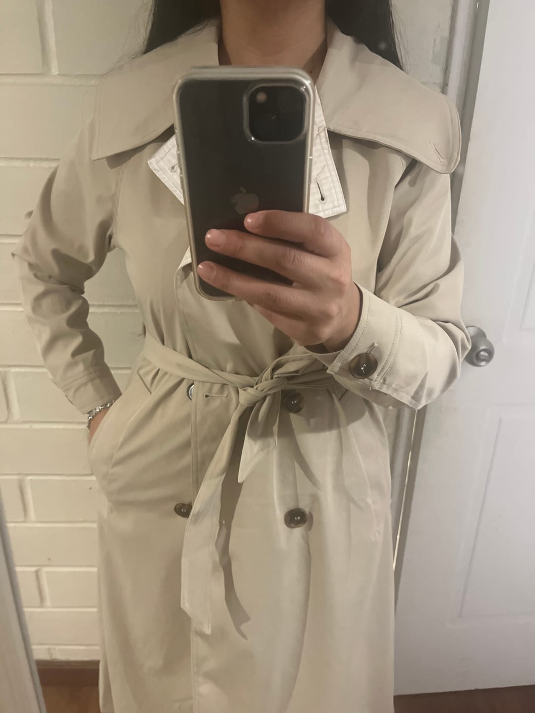 Customer photo review of Abrigo Trench Beige