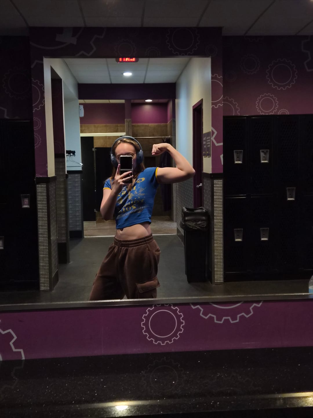 Customer photo review of W471 Gold's Gym Ringer Baby Tee