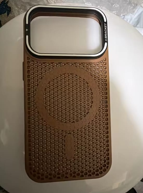 Customer photo review of AEROMAG™ - Coque MagSafe refroidissante