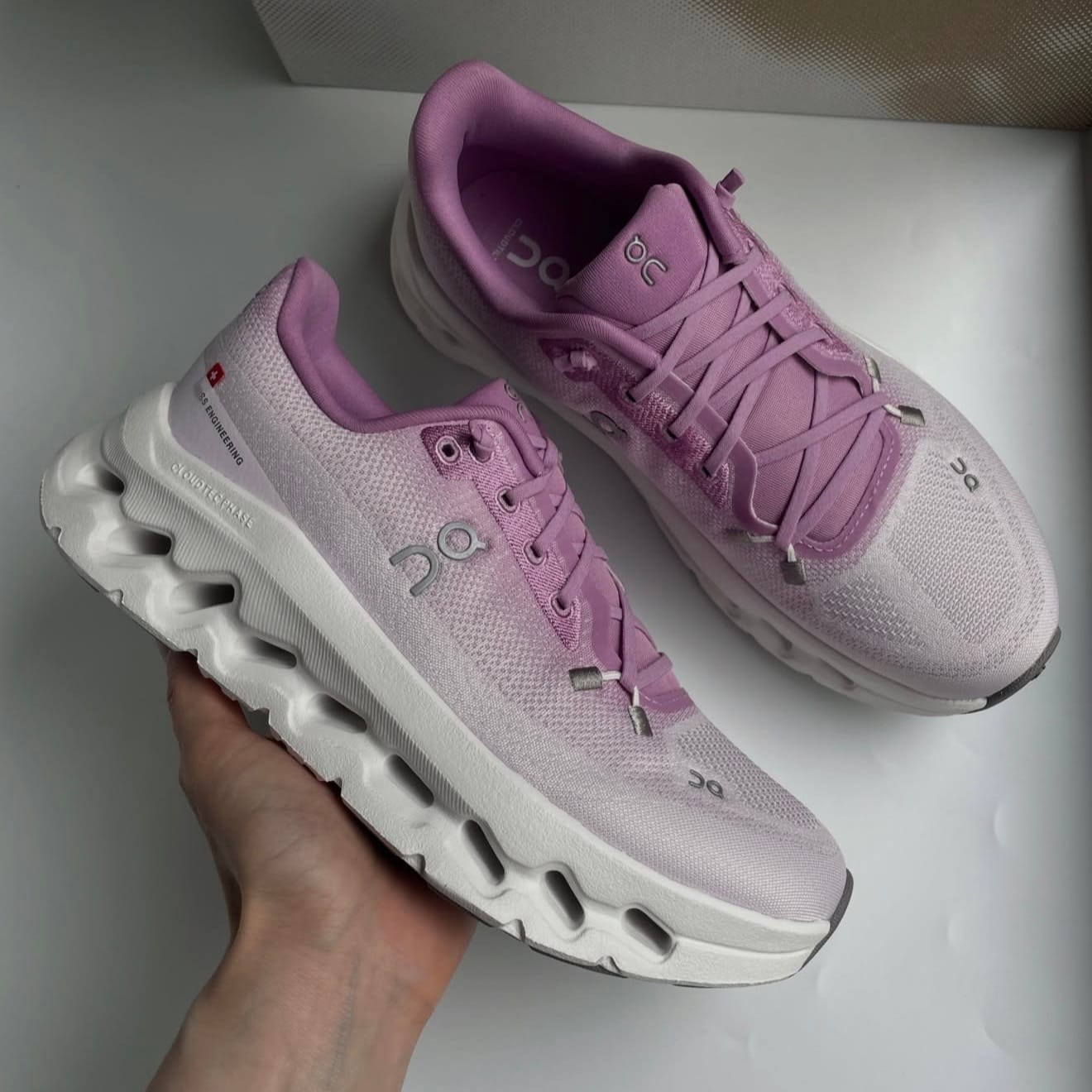 Customer photo review of Cloudtilt Bloom | Sakura - CBS