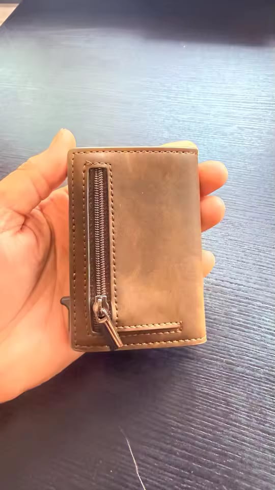 Customer photo review of Tarjetero RFID BLINDAX — Bloqueo antirrobo