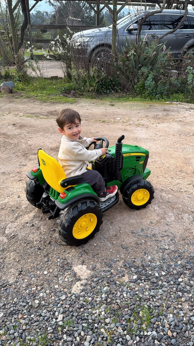 Customer photo review of Tractor eléctrico John Deere Peg Pérego