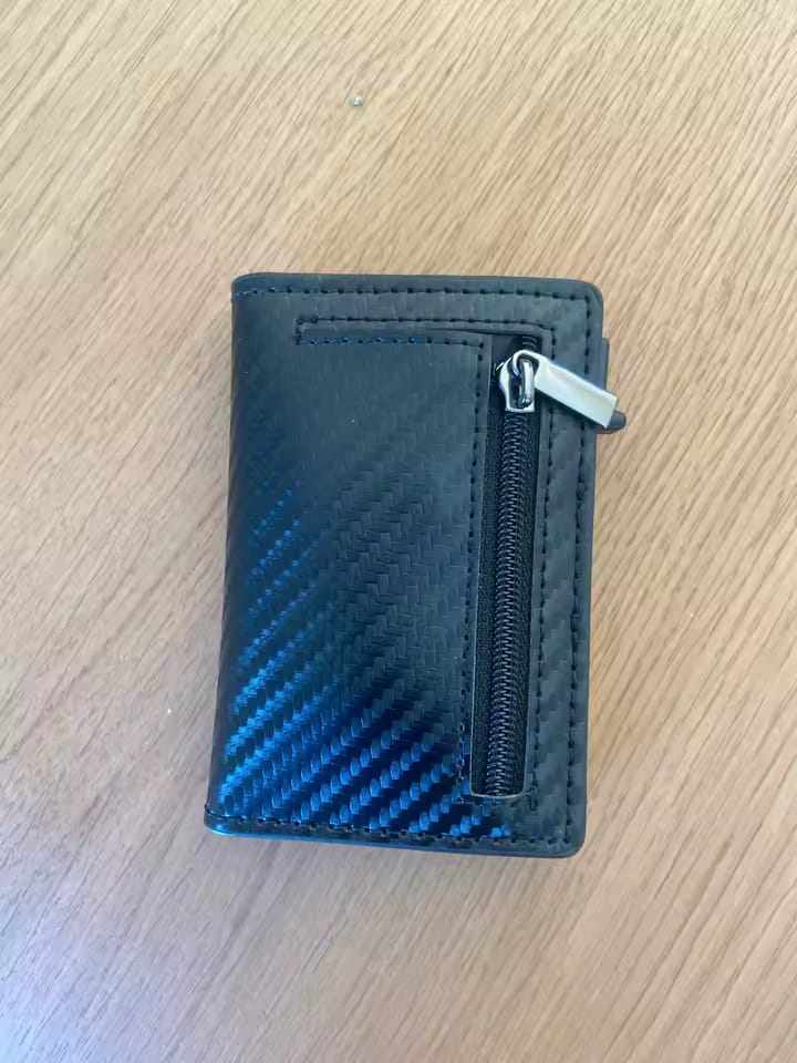 Customer photo review of Tarjetero RFID BLINDAX — Bloqueo antirrobo