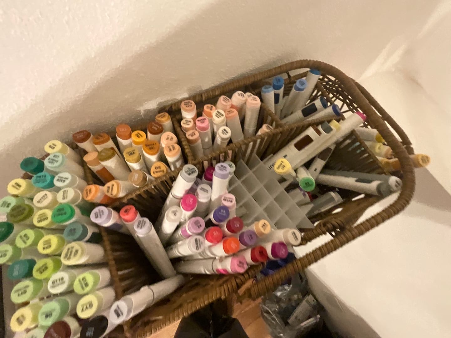 Customer photo review of Ohuhu Honolulu 120 Colors Dual Tips Alcohol Art Markers (New Color Codes)