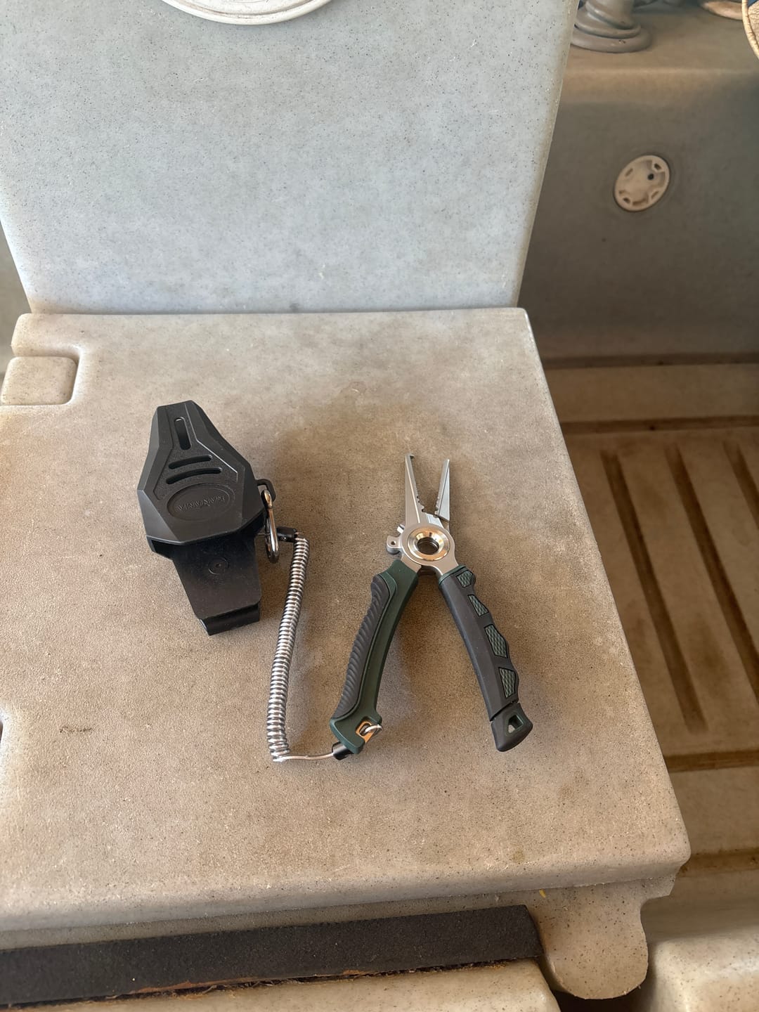 Customer photo review of Kanama 7.5" High‑Strength Rust‑Resistant Fishing Pliers  – 100% Saltwater Rustproof