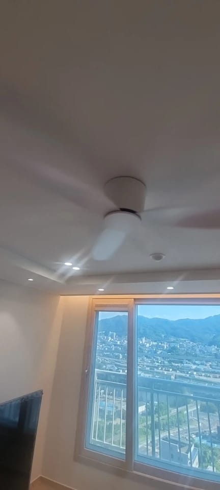 Customer photo review of 36/44/52-Inch Low-Profile Ceiling Fan with Remote Control