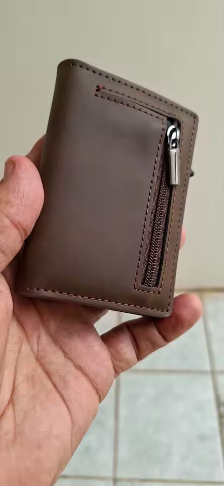 Customer photo review of Tarjetero RFID BLINDAX — Bloqueo antirrobo