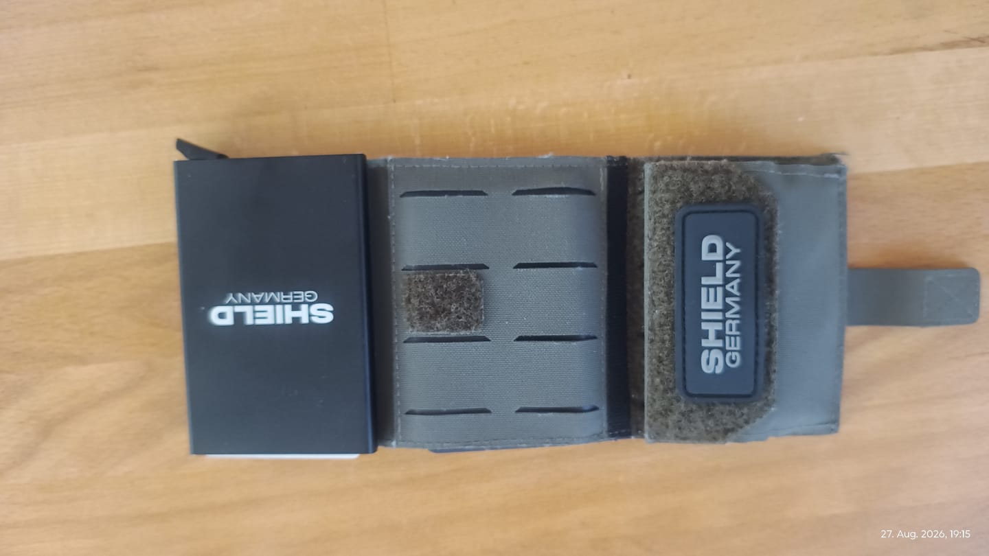 Customer photo review of Tactical Wallet Münzfach - Steingrau Oliv