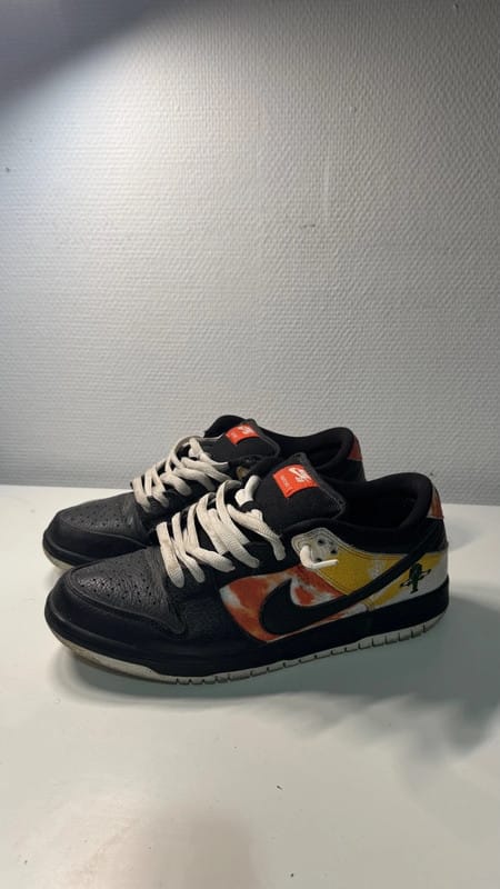 Customer photo review of Nike SB - Dunk Low Raygun Tie Dye