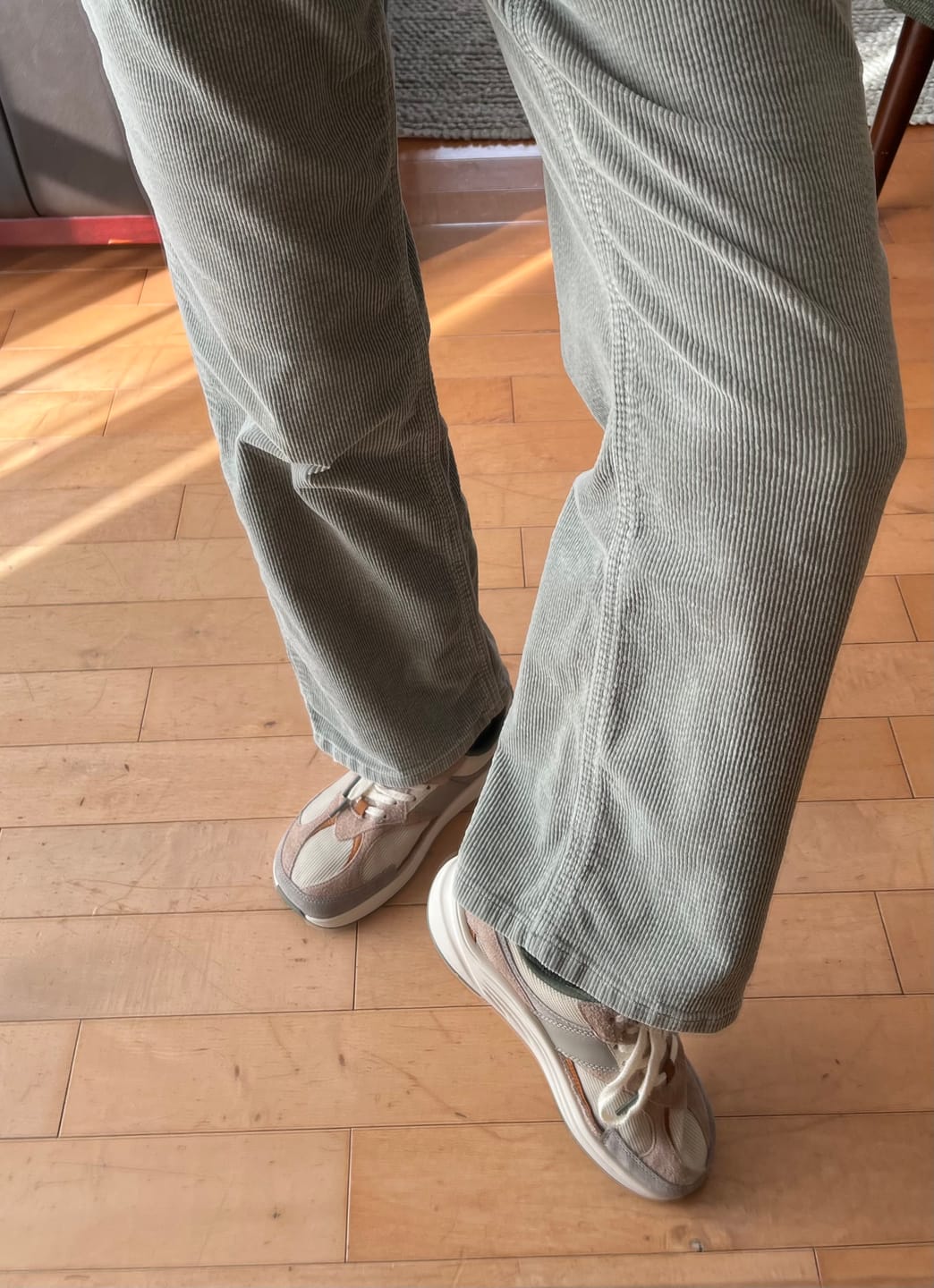 Customer photo review of Groundies Starlite 2.0 Women Beige/caramel