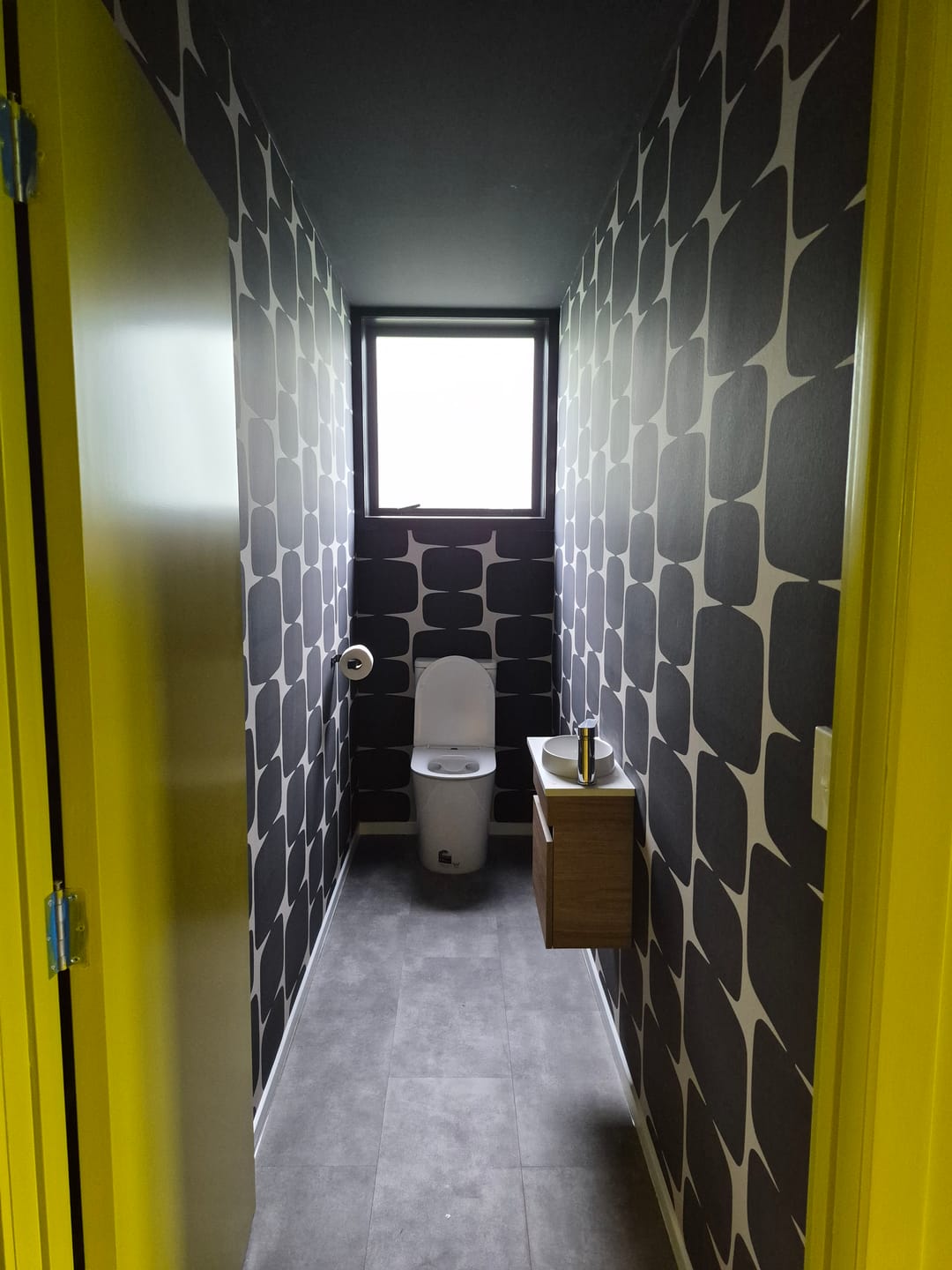 Customer photo review of Lohko Wallpaper - Liquorice