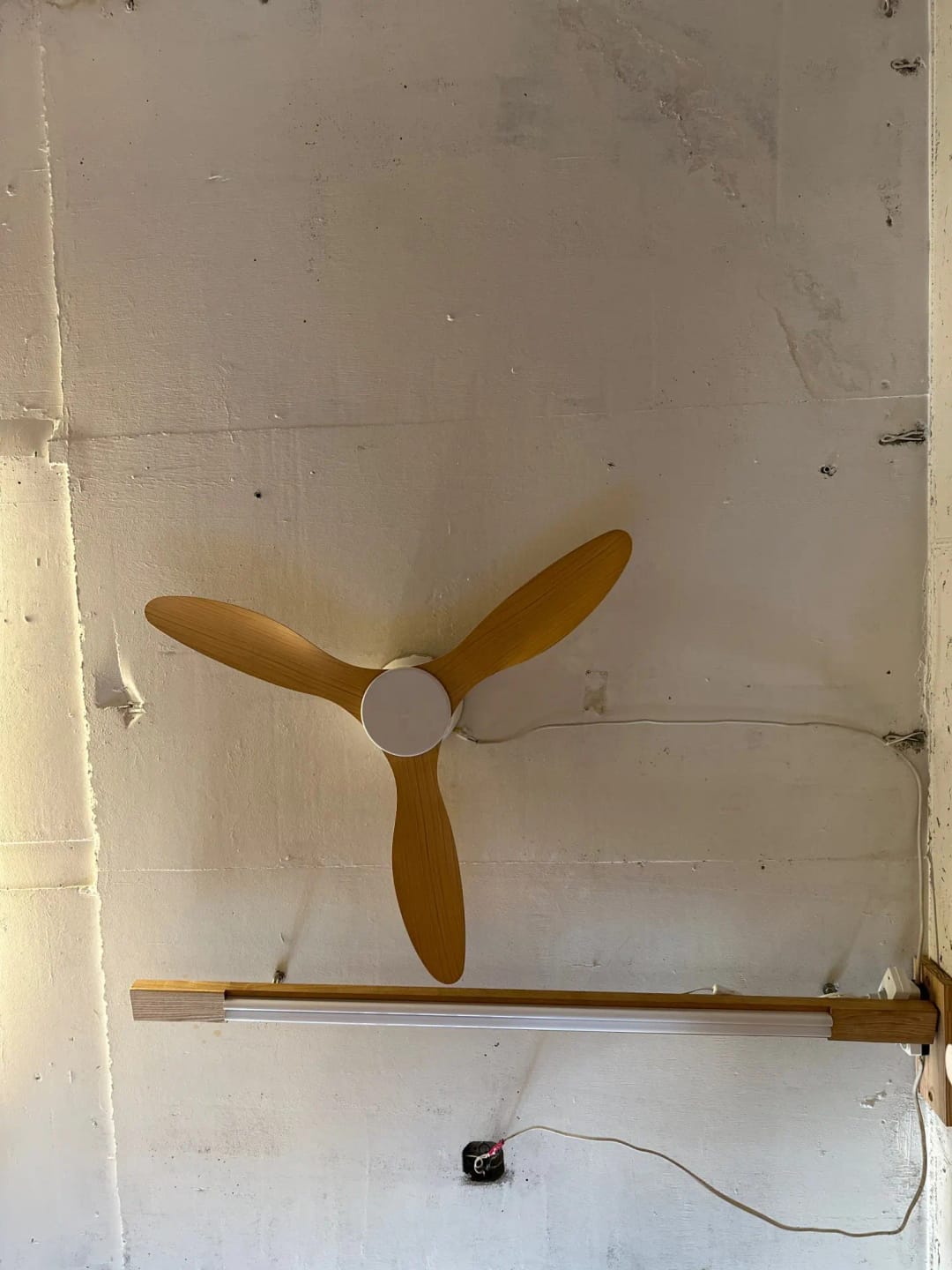 Customer photo review of Three-Blade Ceiling Fan with Dimmable Light and Remote