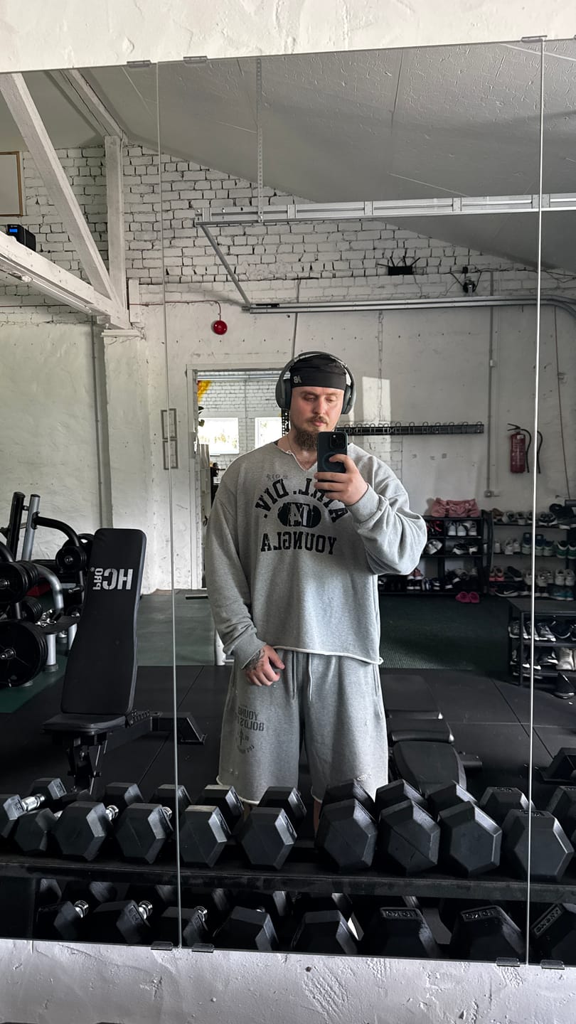 Customer photo review of 8098 - Golden Era Pump Cover Crewneck