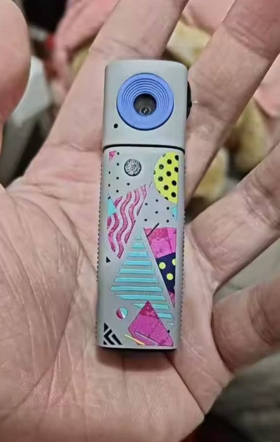 Customer photo review of PixMemo® | Mini Cámara Llavero