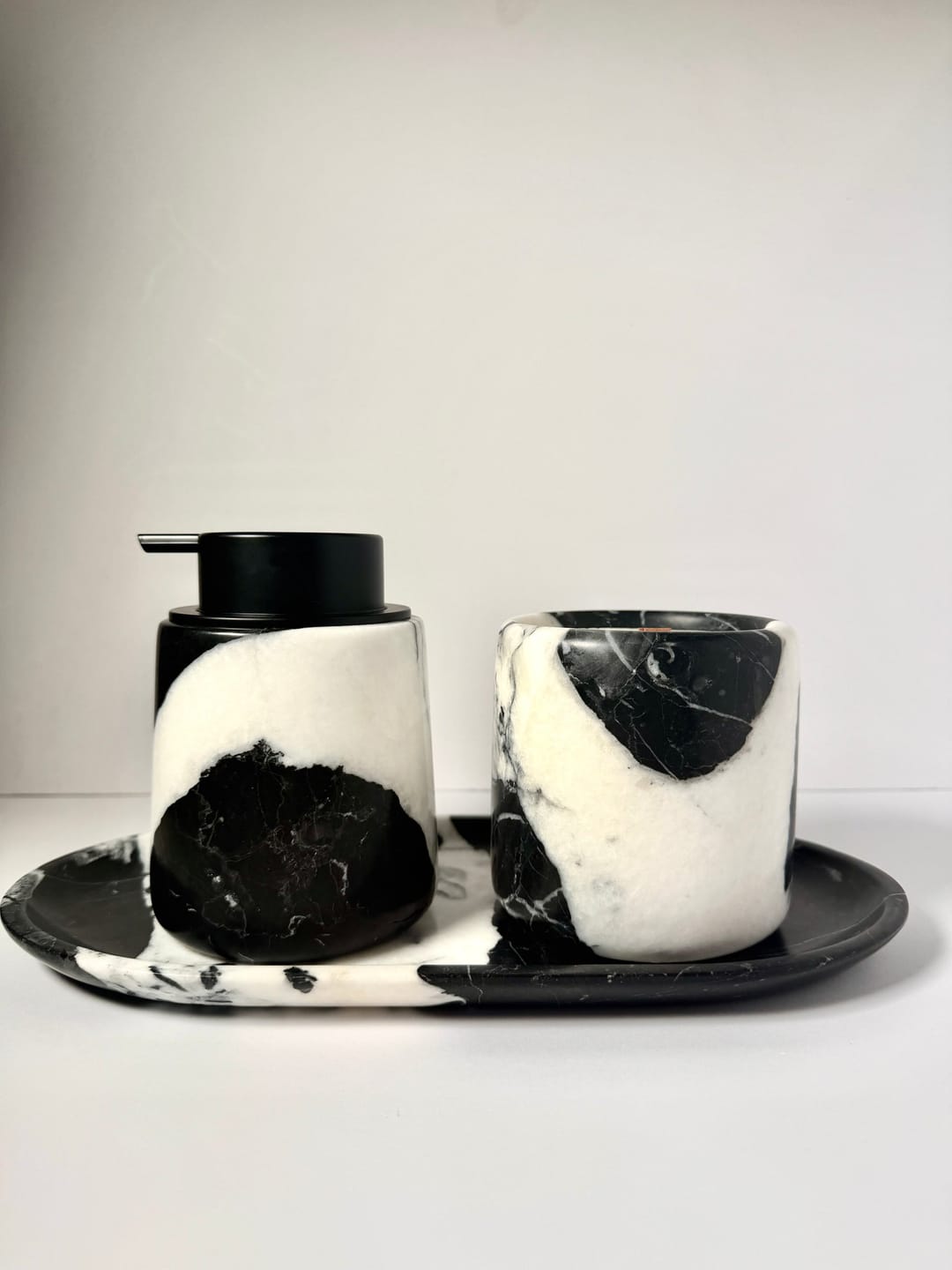 Customer photo review of Noir Vein Marble Bathroom Set