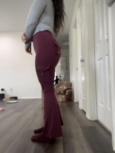 Customer photo review of Flare Leggings