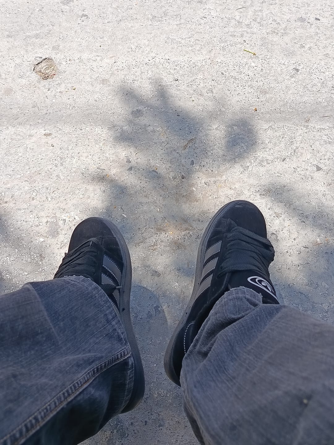 Customer photo review of Tenis 2000s Negro Total