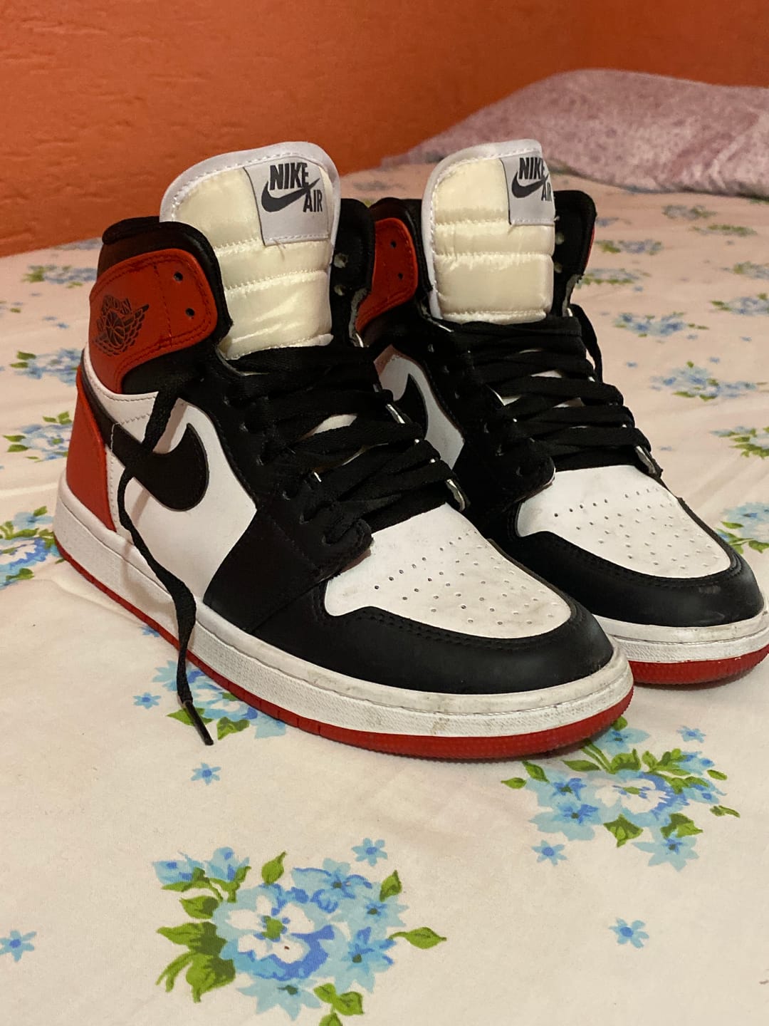 Customer photo review of Tenis Retro 1 Chicago Black 1.1 Premium