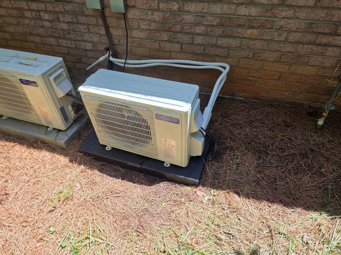 Customer photo review of DELLA Serena Series 12000 BTU 22 SEER2 Mini-Split Heat Pump AC - Up to 550 Sq.Ft.