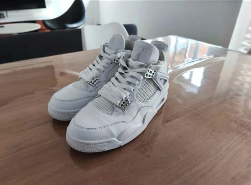 Customer photo review of Air Jordan 4 Retro Pure Money (2017)