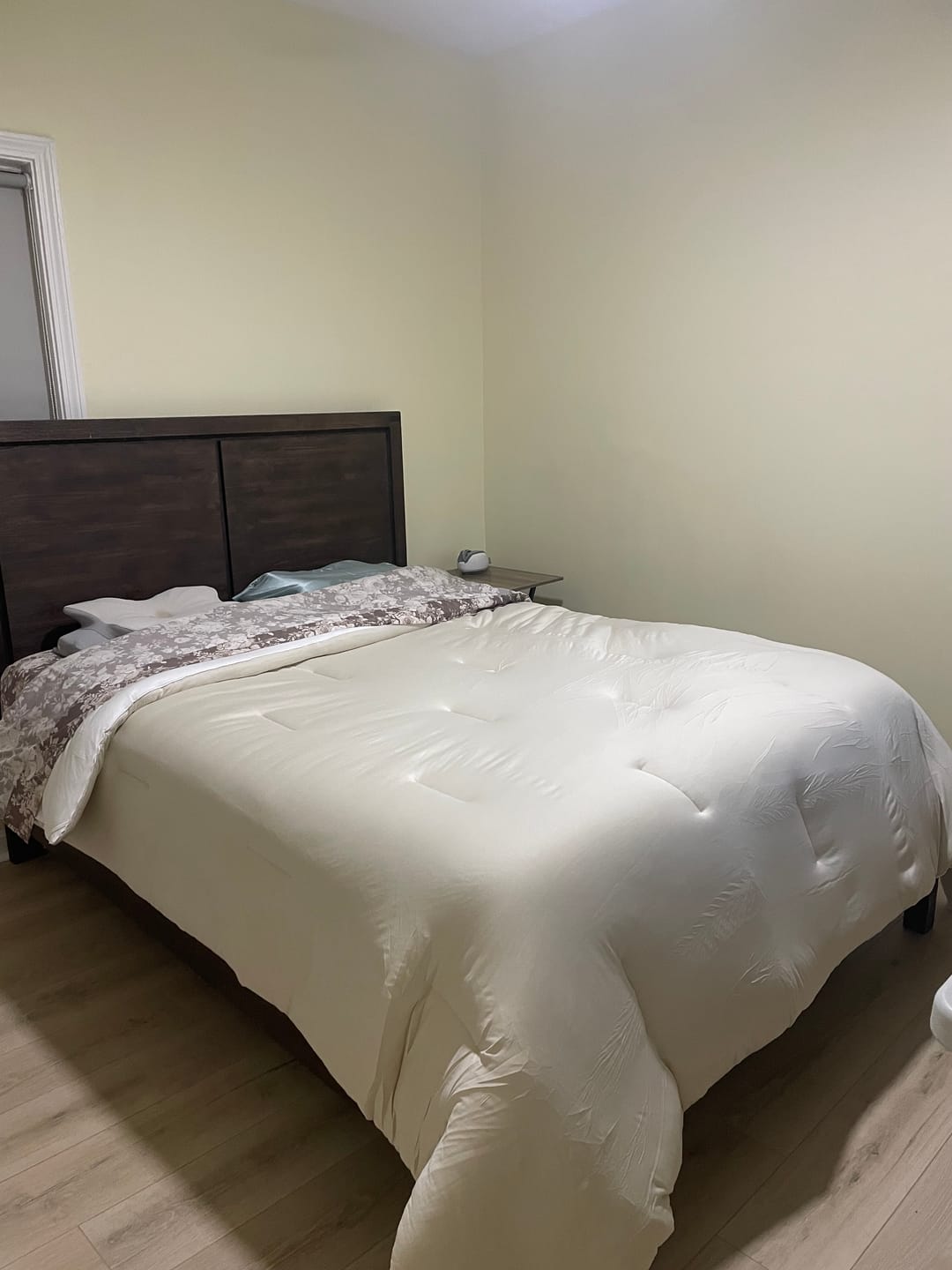 Customer photo review of MarshMellow Comforter