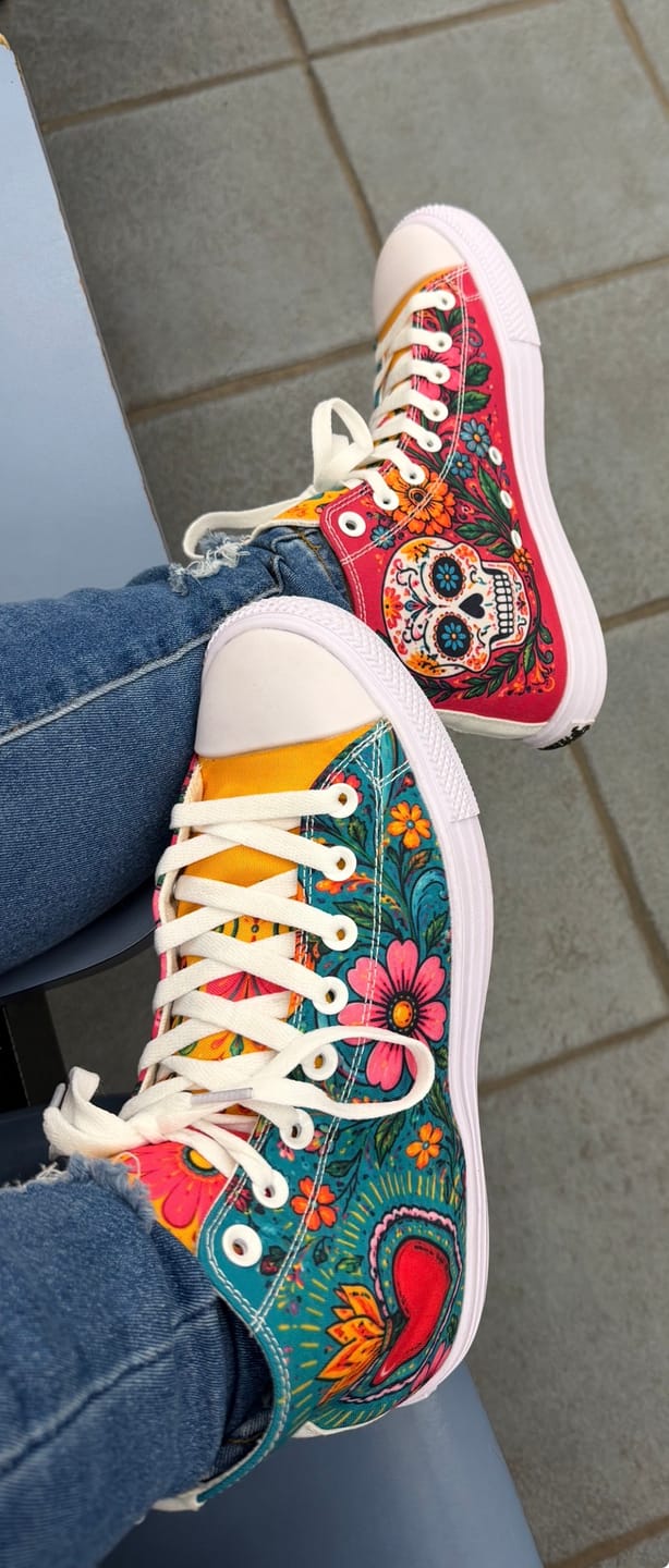 Customer photo review of Corazón Y Calacas High Tops ( Black or White Sole )