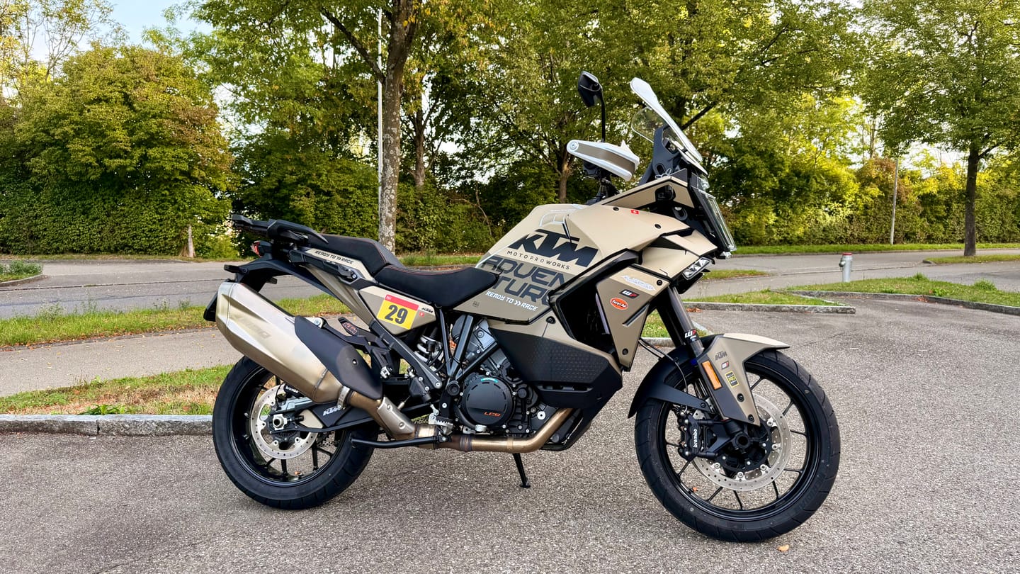 Customer photo review of KTM 1390 Super Adventure S GRAPHICS - "Waypointer" (Sand)
