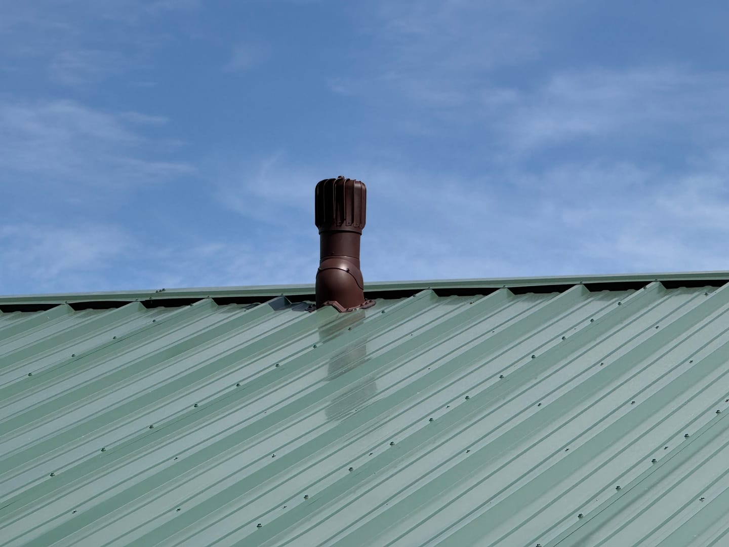 Customer photo review of IVent ROTO ATTIC Oblong - Active Attic Vent for Metal Exposed Fasteners Roofing with RIB profile 1,1/4" high.