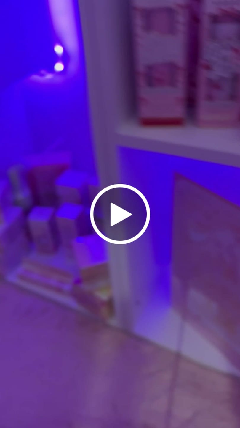 Customer video review of Back to Business Sign And Shine Lip Oil Pen - PRE-ORDER