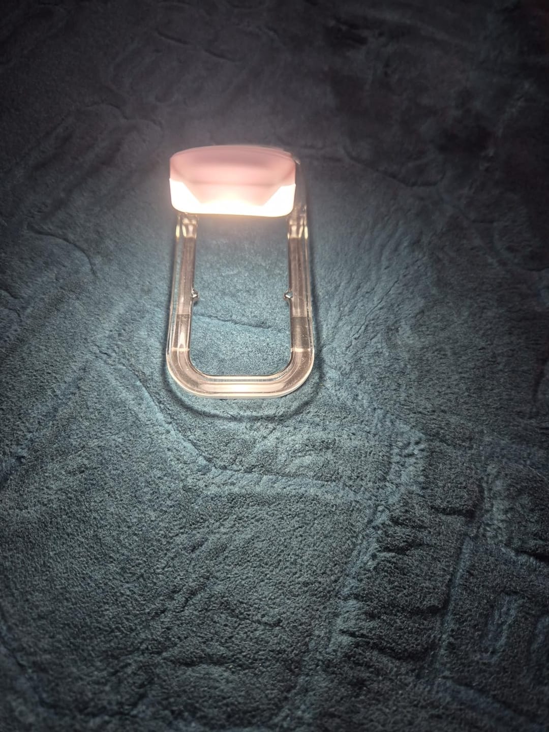 Customer photo review of Glowsense Rechargable Iluminator