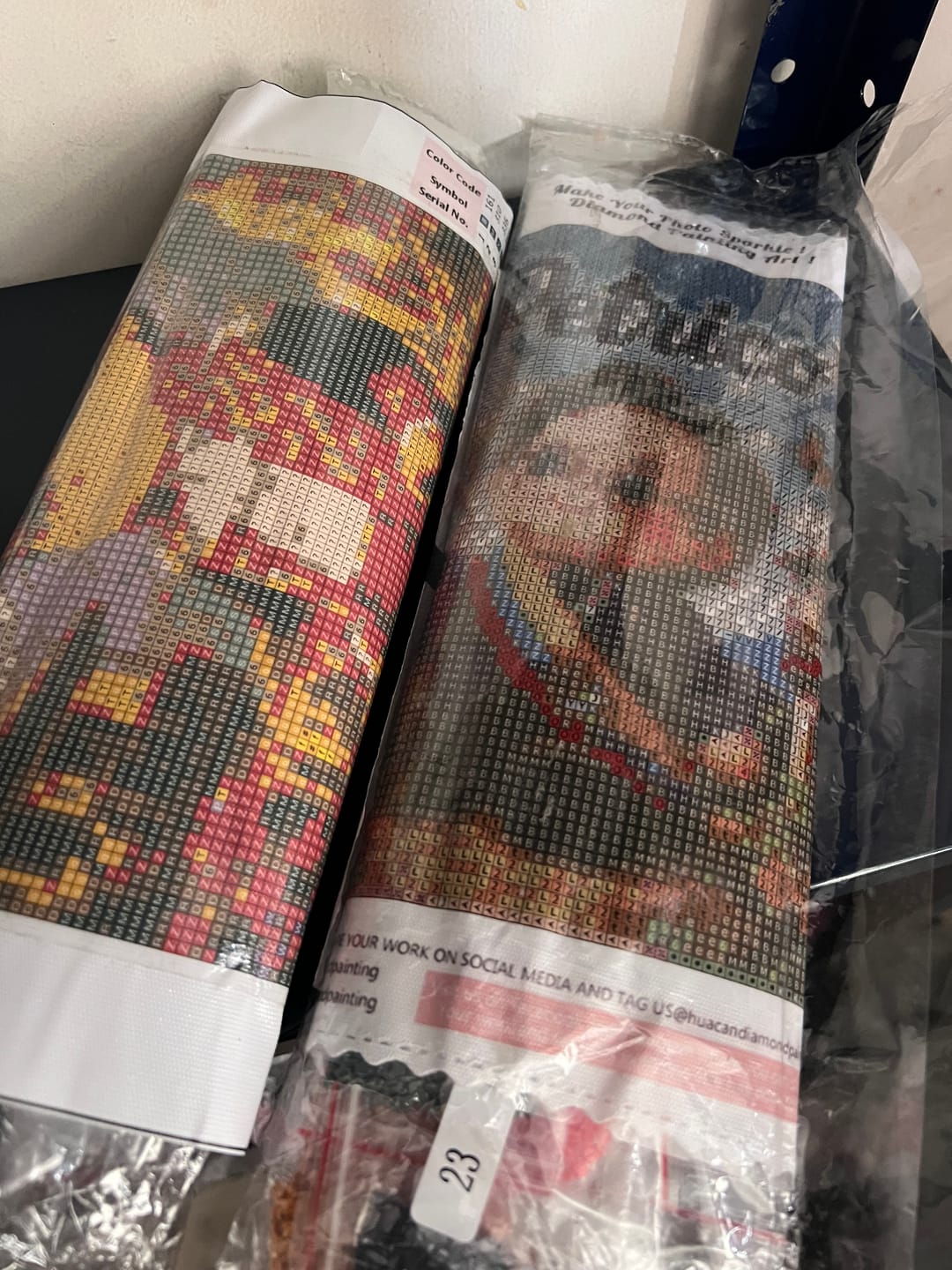 Customer photo review of Convierte a Petro en una Obra de Arte™