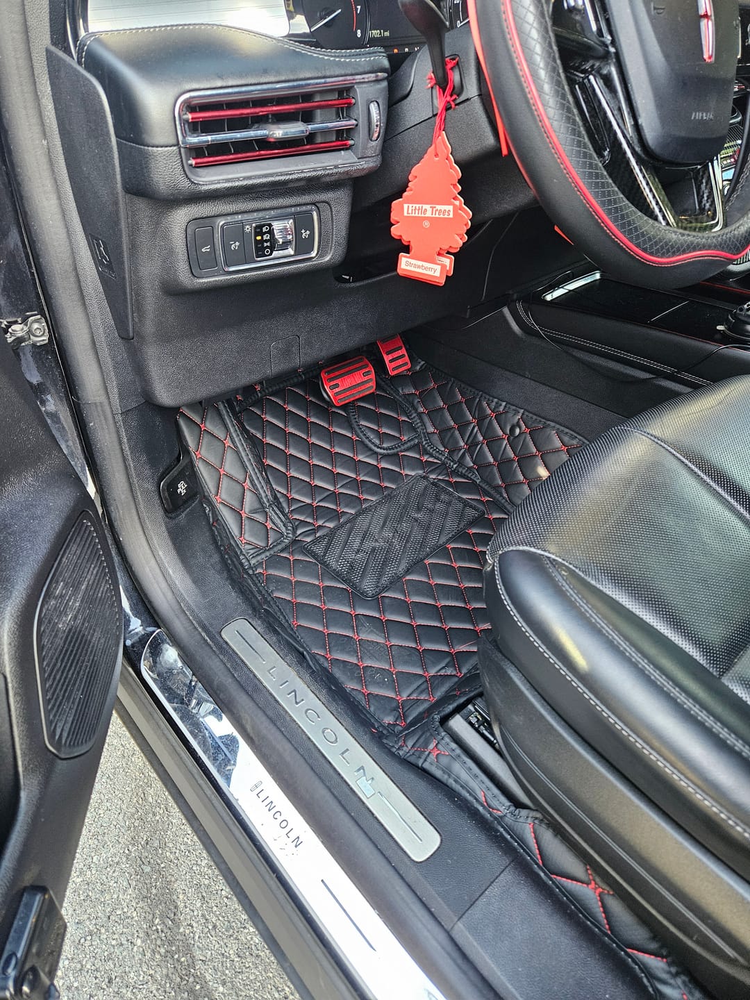Customer photo review of Black & Red Car Mats