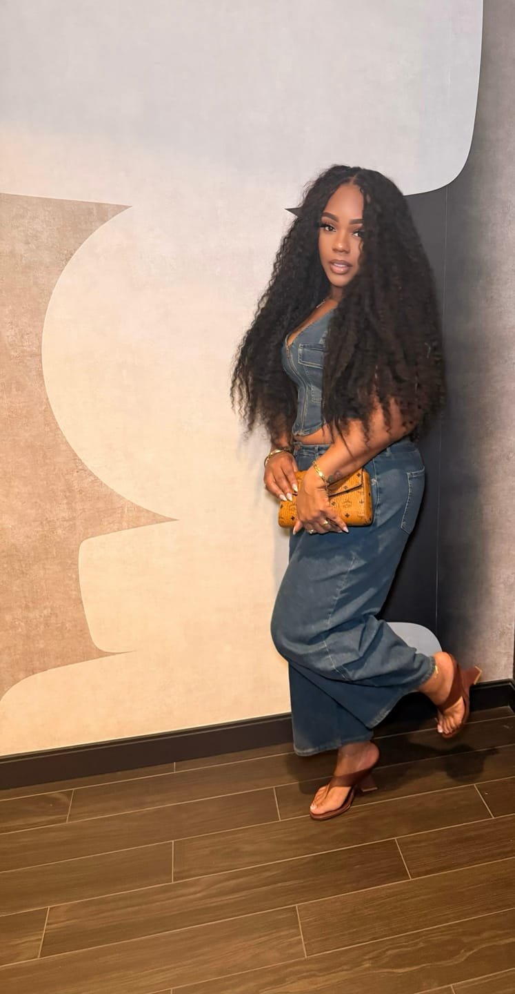 Customer photo review of Double Drawn Burmese Italy Curly Human Braiding Hair