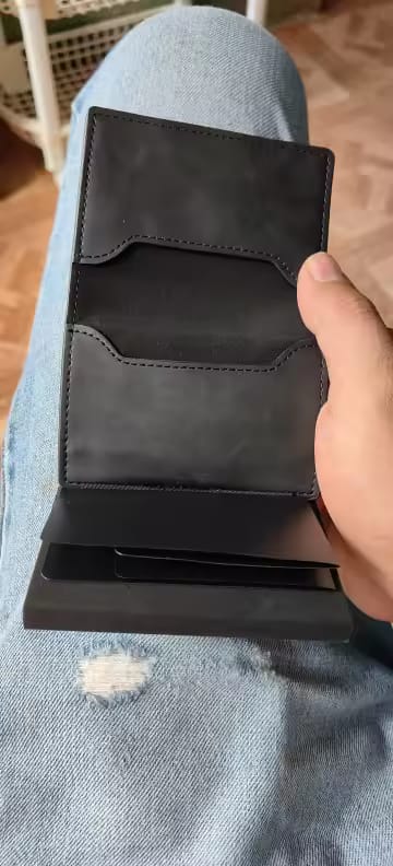 Customer photo review of Tarjetero RFID BLINDAX — Bloqueo antirrobo