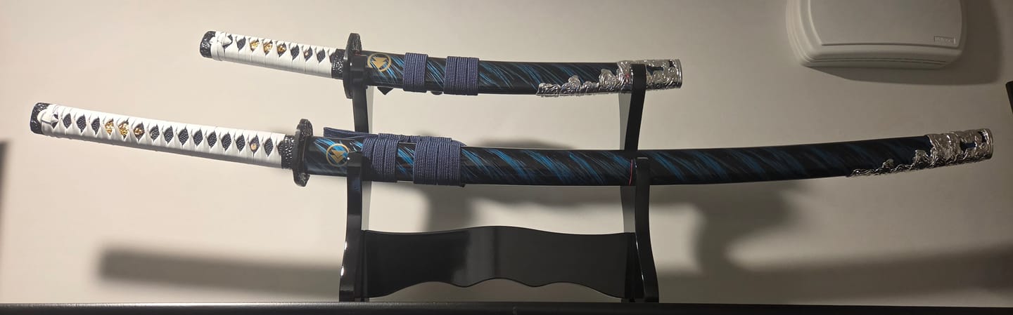 Customer photo review of Ghost of Tsushima Premium Swords Kit - Katana & Tanto (Limited)