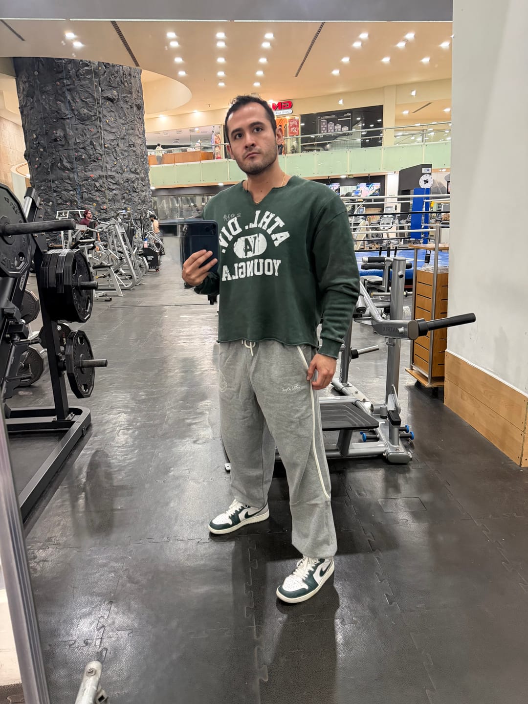 Customer photo review of 8098 - Golden Era Pump Cover Crewneck