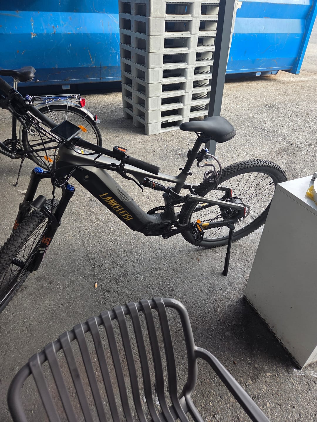 Customer photo review of Lankeleisi MG600 Pro 250W 29" Trails E-Mountain Bike 150/130 mm Full Suspension EMTB 960Wh Battery