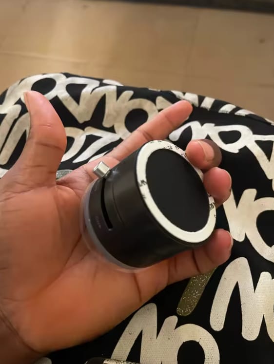 Customer photo review of MAGLOCK 360™ - Support smartphone magnétique à fixation par ventouse/vide