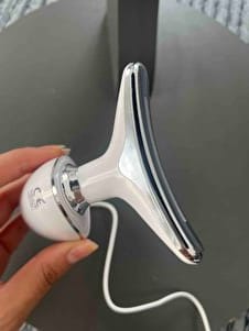 Customer photo review of Veloura Porelift - Yüz ve Boyun Sıkılaştırma Cihazı