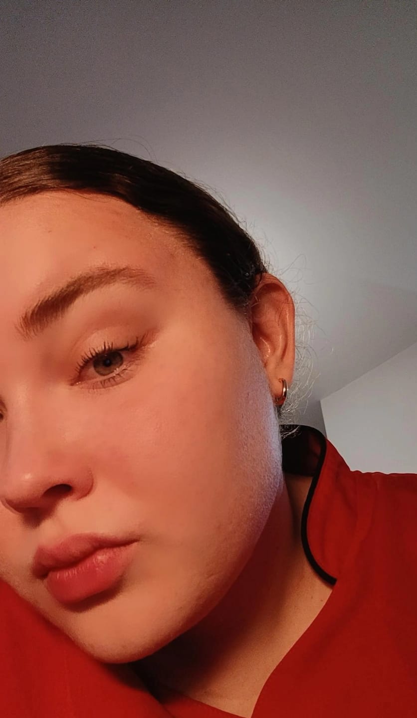 Customer photo review of Small Bold Hoops in Gold