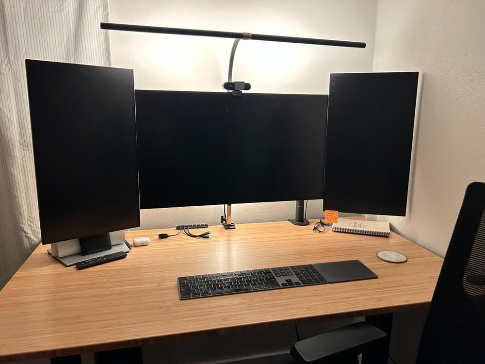 Customer photo review of Illum Desk Light: Versatile Webcam, Task & Ambient Lighting