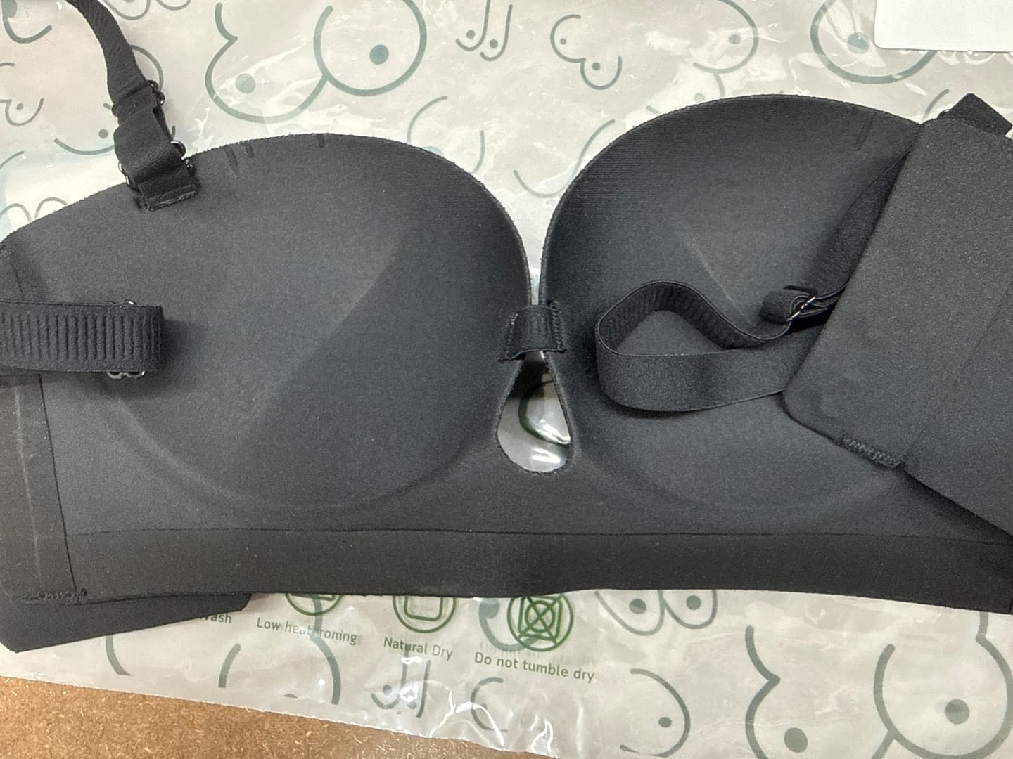 Customer photo review of Ultra Softie 3.0 Push Up & Seamless Multi-way Bra In Black