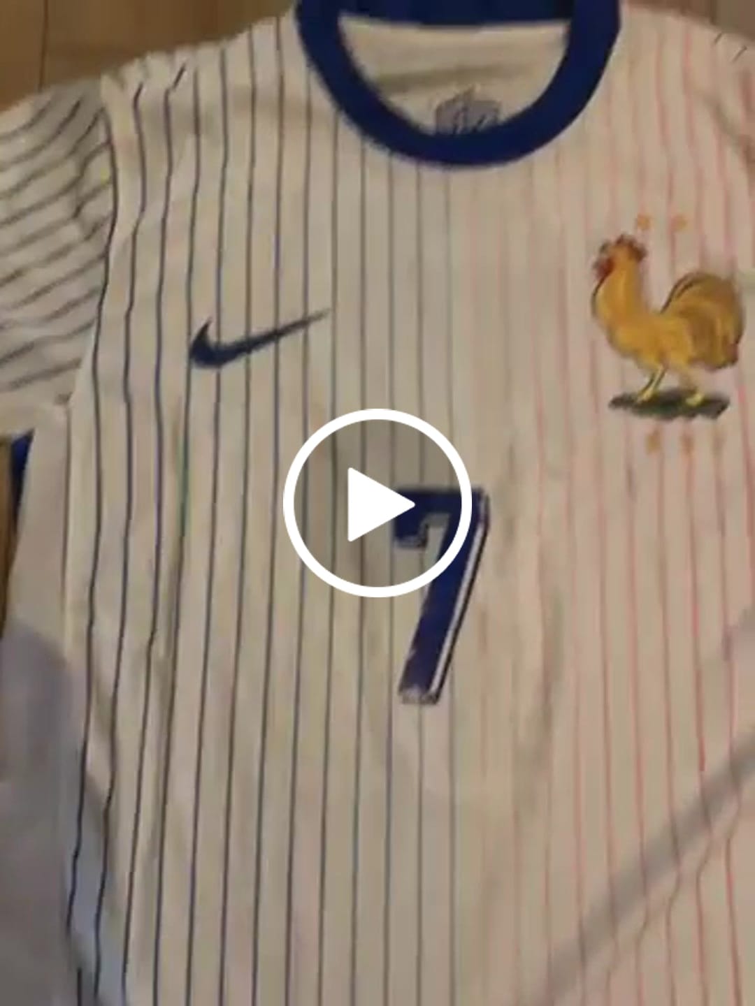 Customer video review of Maillot player France 24/25