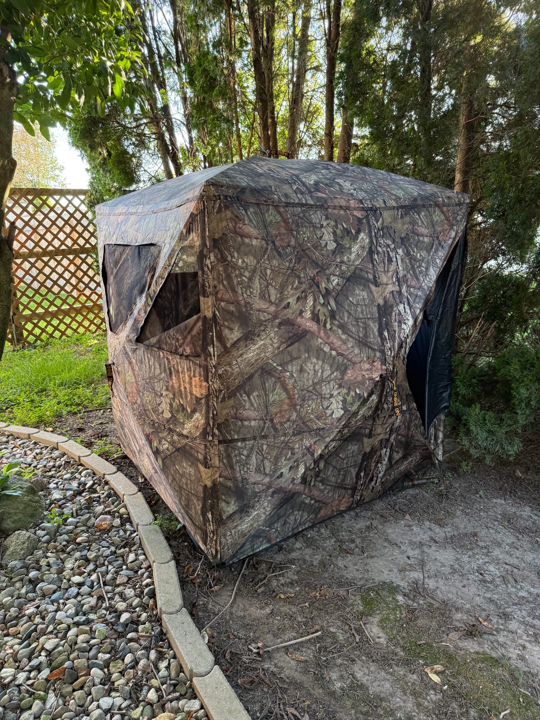Customer photo review of Rhino 100 Ground Blind Mossy Oak Break Up Country Camouflage