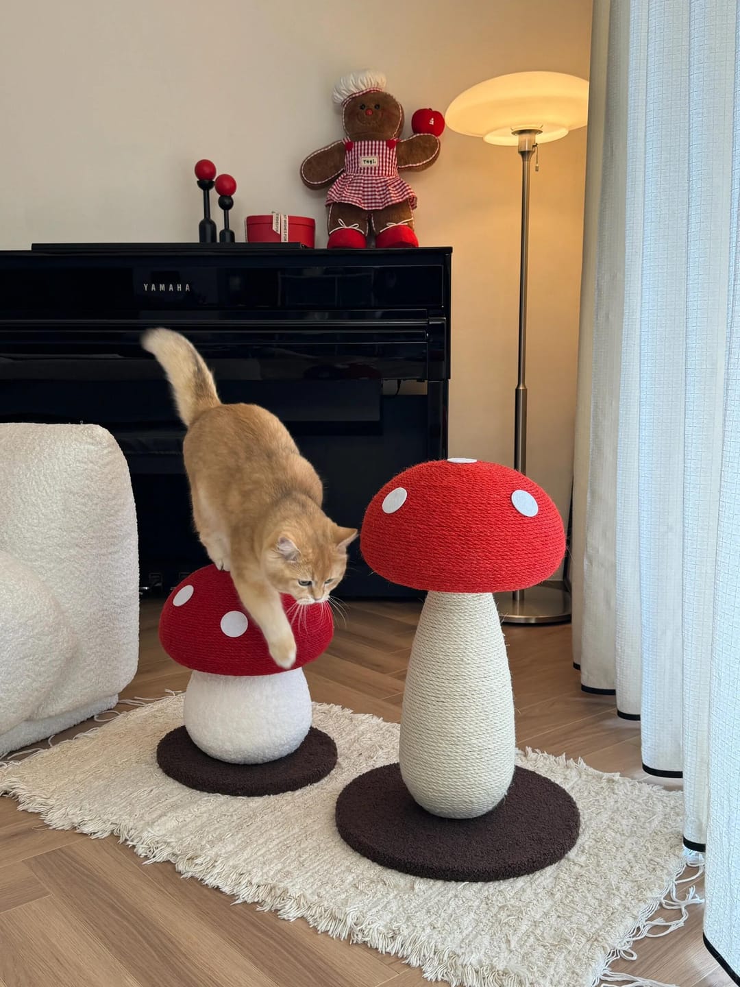 Customer photo review of Red Mushroom Cat Scratching Post
