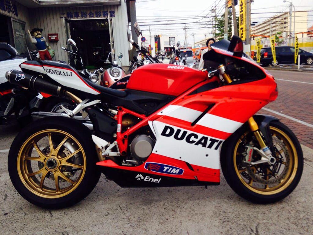 Customer photo review of XEROX Sheme Fairing Kit For Ducati 848 1098 1198