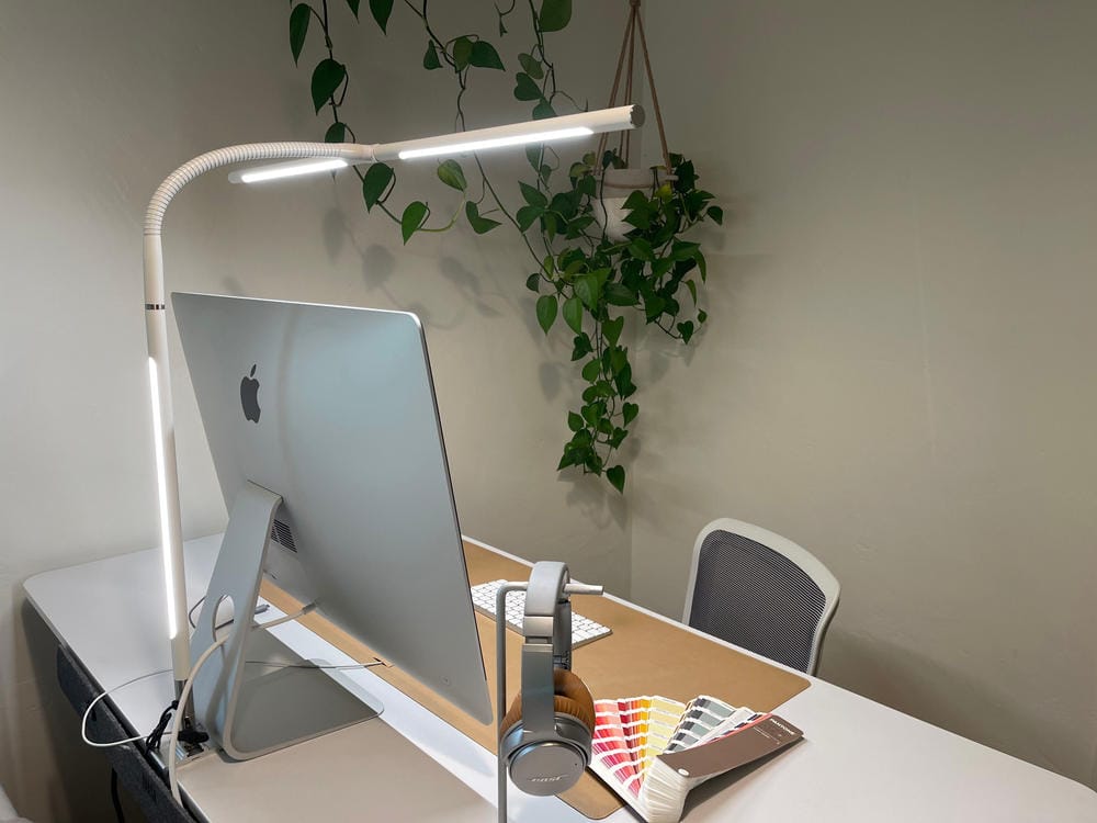 Customer photo review of Illum Desk Light: Versatile Webcam, Task & Ambient Lighting