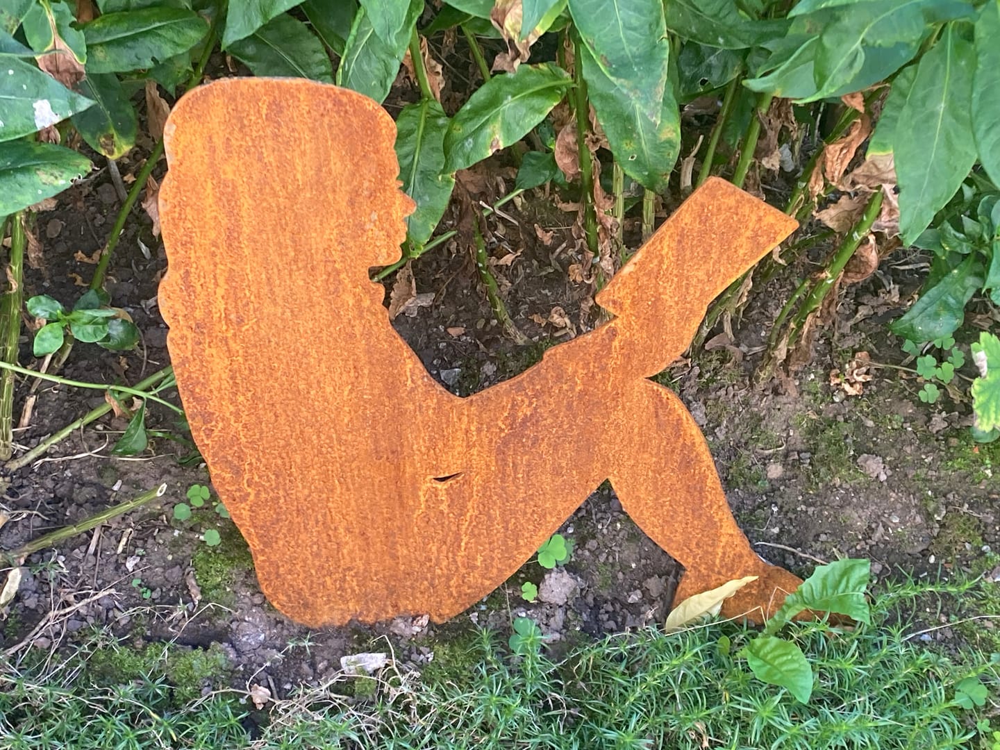 Customer photo review of Gartenstecker Lesende Frau