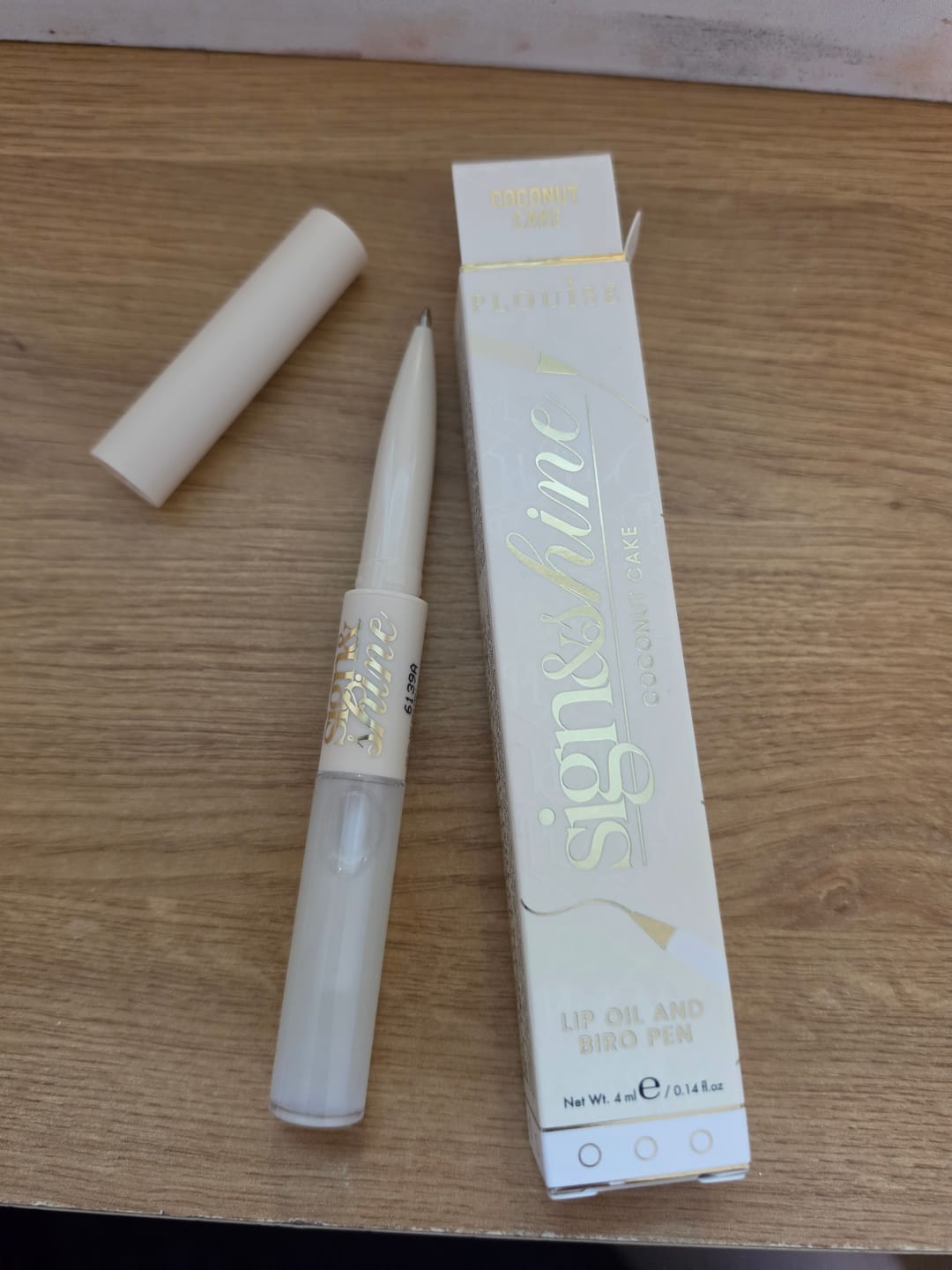 Customer photo review of Back to Business Sign And Shine Lip Oil Pen - PRE-ORDER